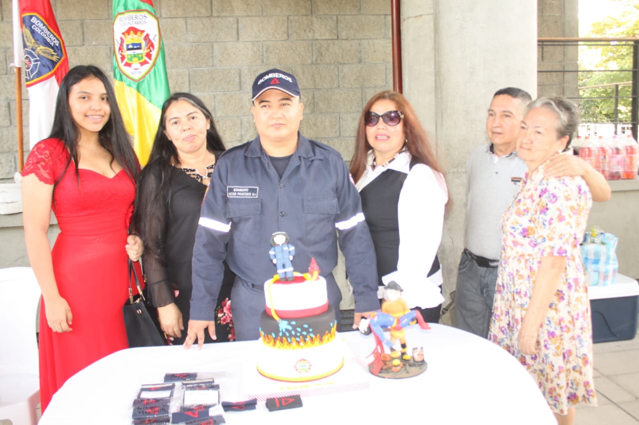 Gina Alexandra Obando, Rocío Salas, Víctor Pascuas, Martha González, Néstor Pascuas y Adela Pascuas.